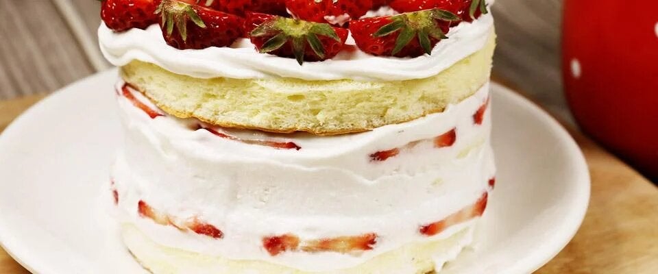 Strawberry shortcake with cream and strawberry filling