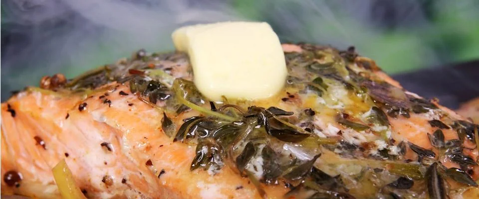 Lachsfilet mit Butter