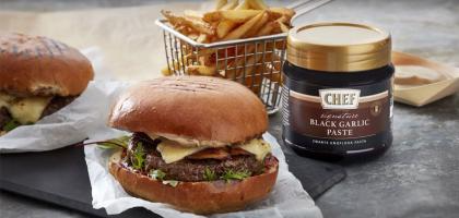 CHEF Signature schwarzer Knoblauch mit Burger