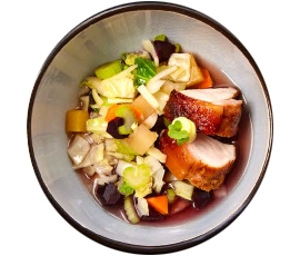 Gemüse mit Fleisch in einem Bowl