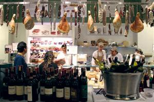 Italienische Kueche Eataly Fleischtheke 300x200