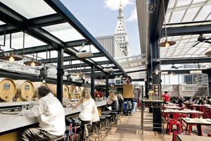 Italienische-Kueche Eataly Weinstan d im Aussenbereich