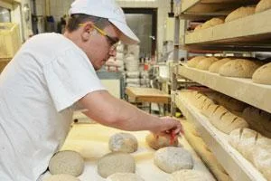 koch besucht baecker sauerteig herstellen