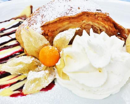 Topfenstrudel