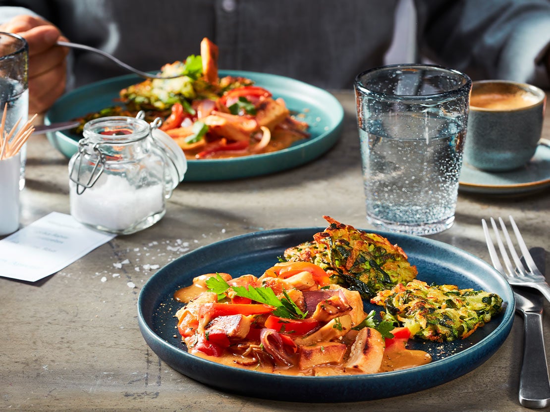 Rahm-Geschnetzeltes mit Zucchini-Rösti