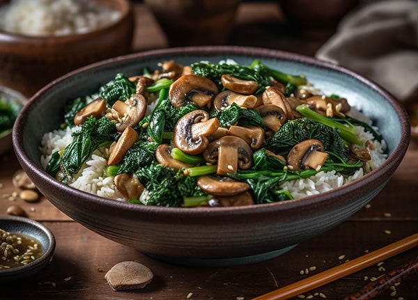 Bowl Pilze Reis Kräuter