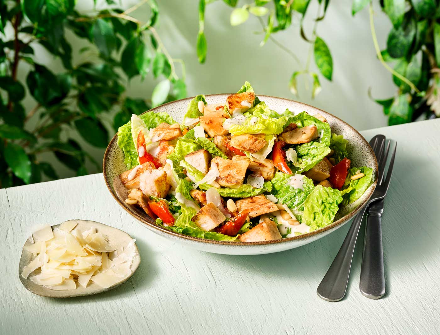 Veggie Caesar Salat mit Garden Gourmet Fillet Pieces