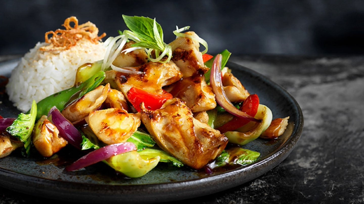 Reisgericht mit veganem Hähnchen