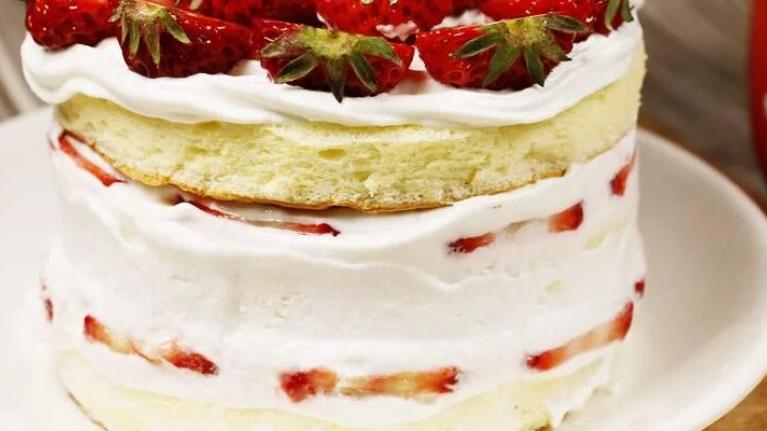 Strawberry shortcake with cream and strawberry filling