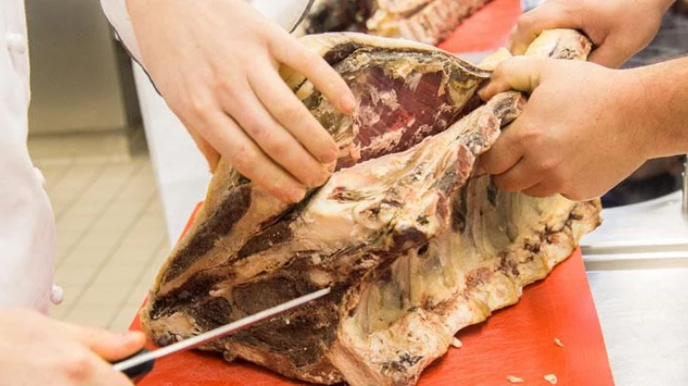 Dry Aged Beef direkt von der Wiese Milch oder Fleischrasse Titelbild