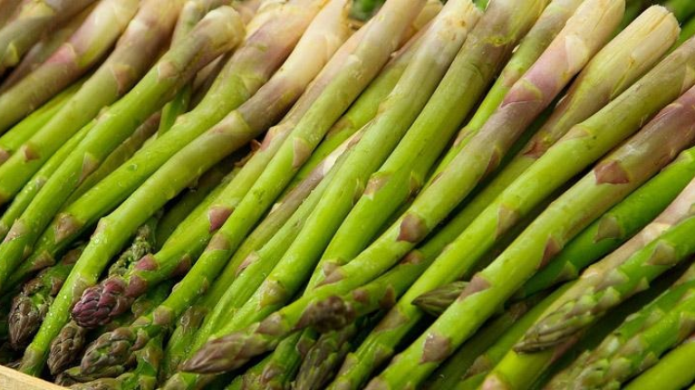 Koch besucht Bauer Spargel Titelbild