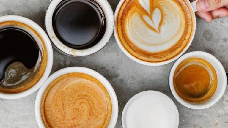 Verschiedene Kaffeetassen 