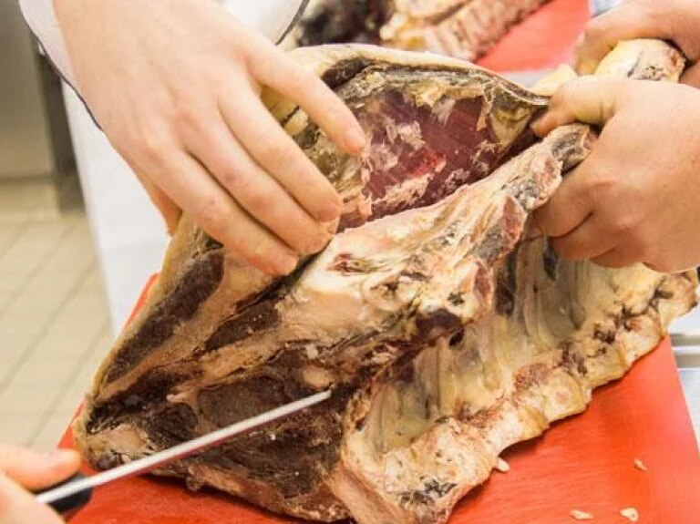 Dry Aged Beef direkt von der Wiese Milch oder Fleischrasse Titelbild