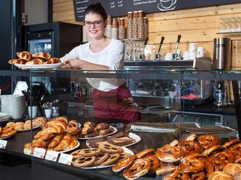 To-Go-Produkten für Cafés und Bäckereien