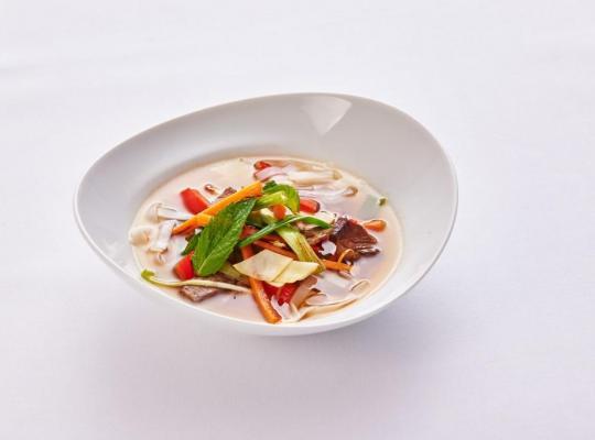 "Pho-Bo" Rindfleischsuppe