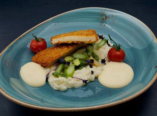 vegetarisches Schnitzel, Spargel, Risotto