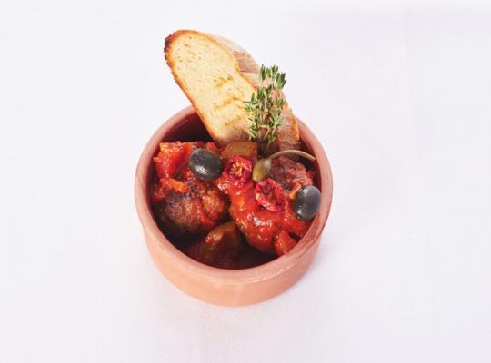 Albondigas "Portuguese" mit Kartoffelbrot