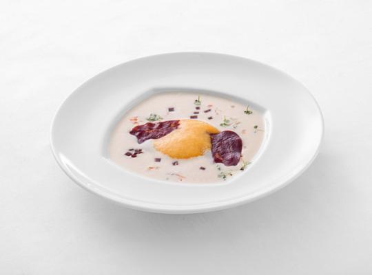 Bündner Gerstensuppe mit Karottenschaum