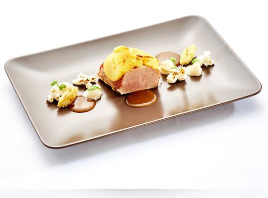 Kalbsrolle / Ingwer-Mais-Kruste / Gingerbeer-Sauce / Popcorn