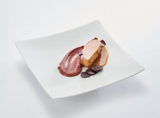 Saures Schmorstück vom Kalb/ Purple Karottenpüree