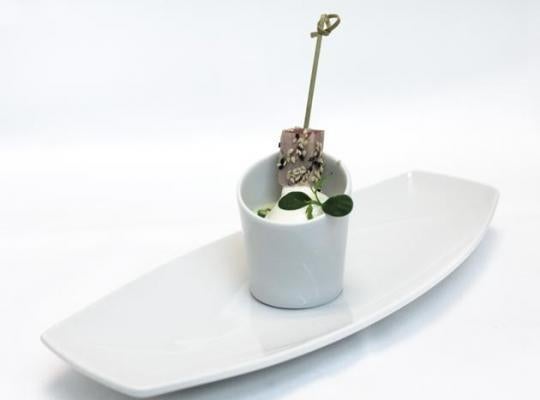 Spargel-Ingwersuppe mit Wasabi-Kokos-Schaum, Thunfisch-Sesam-Konfekt