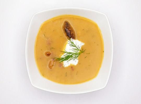 Fränkische Pfifferlingssuppe mit Crème fraiche