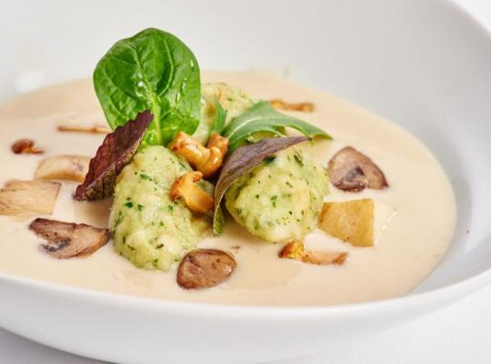 Rahmsuppe von Waldpilzen