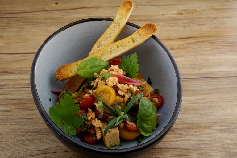 Italienischer Brotsalat mit Vuna