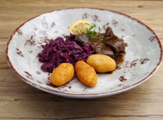Reh-Cassoulet, Cassis, Rotkohl, Mohn