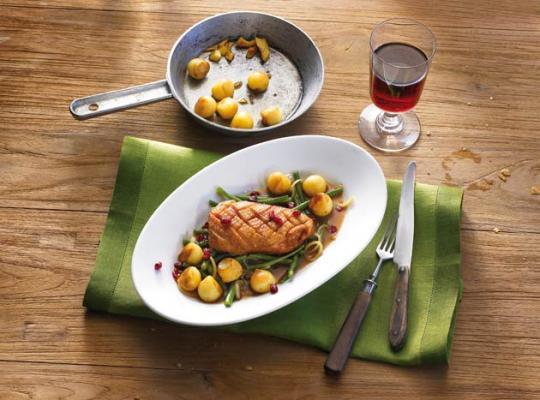 Entenbrust mit Walnuss-Granatapfel-Sauce
