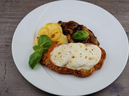 Garden Gourmet Schnitzel Tomate Mozzarella, Pilz Pot Pourri, Kartoffelgratin