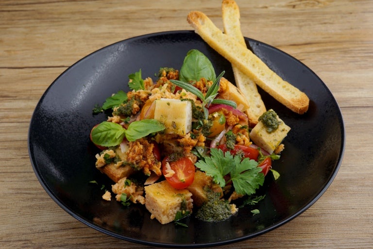 Italienischer Brot-Salat mit Vuna