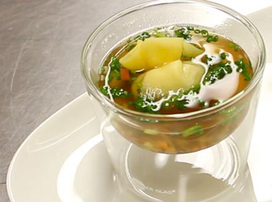 Consommé vom Weiderind