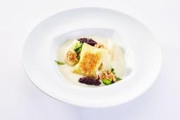 Maultaschen mit Walnüssen, Birne und Gorgonzola