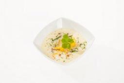 Kartoffelsuppe mit Birne, Bohne und Speck