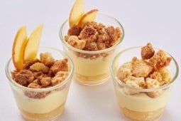 Vanille Brot Pudding mit Crumble