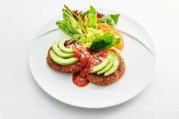 Rote Beete-Quinoa Bratling, vegan