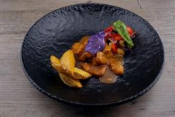 Garden Gourmet Filetstreifen, Pommerysenfsauce, Ofenkartoffel, Grillgemüse