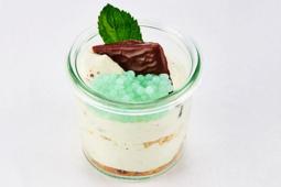 After Eight-Creme mit Schokoladen-Cookiecrunch