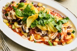 Provenzalischer Calamari Salat mit Oliven, Kapern und Kartoffel