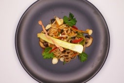 Mediterraner Glasnudelsalat