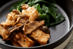 Vegane Filetstreifen mit Pilzragout