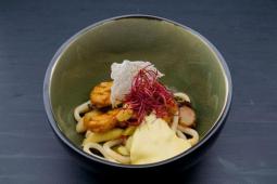 Spargel, Rhabarber aus dem Wok, Asia Hollandaise, vegetarische Filetstreifen