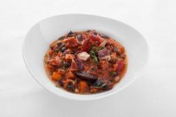 Buseca Argentinia - Bohnensuppe mit Schweinebauch, Chorizo und Tomate