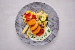 Baltischer Frühlingssalat/ vegane Nuggets