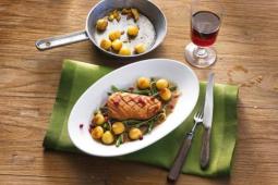 Entenbrust mit Walnuss-Granatapfel-Sauce