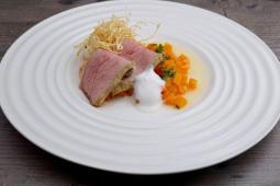 Kalbstafelspitz, Bouillon-Süßkartoffeln, Kren-Espuma, Sellerie-Stroh