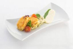 Tomaten-Mozzarella-Schnitzel auf Pesto-Risotto