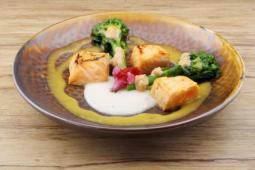 Lachs, Mangosenf, Broccoli, Erdnuss