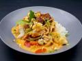 Rotes Thai Curry mit vegetarischen Filetstreifen und Gemüse